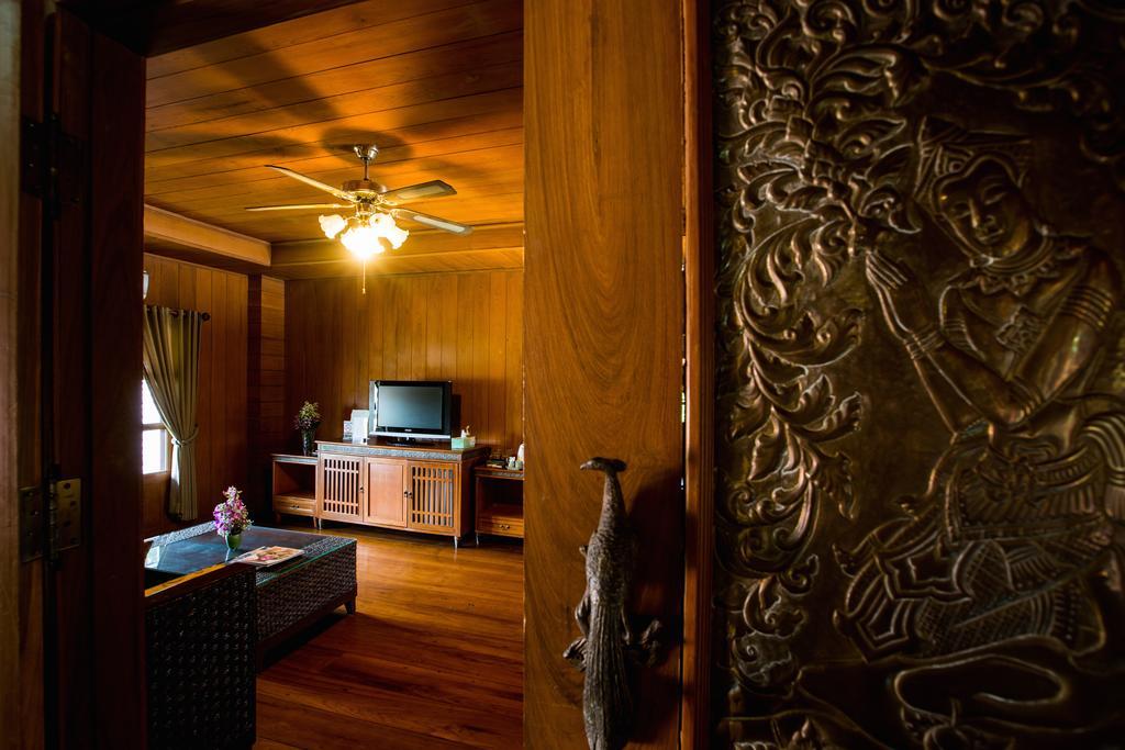 เรือนคำอิน Hotel เชียงใหม่ ภายนอก รูปภาพ