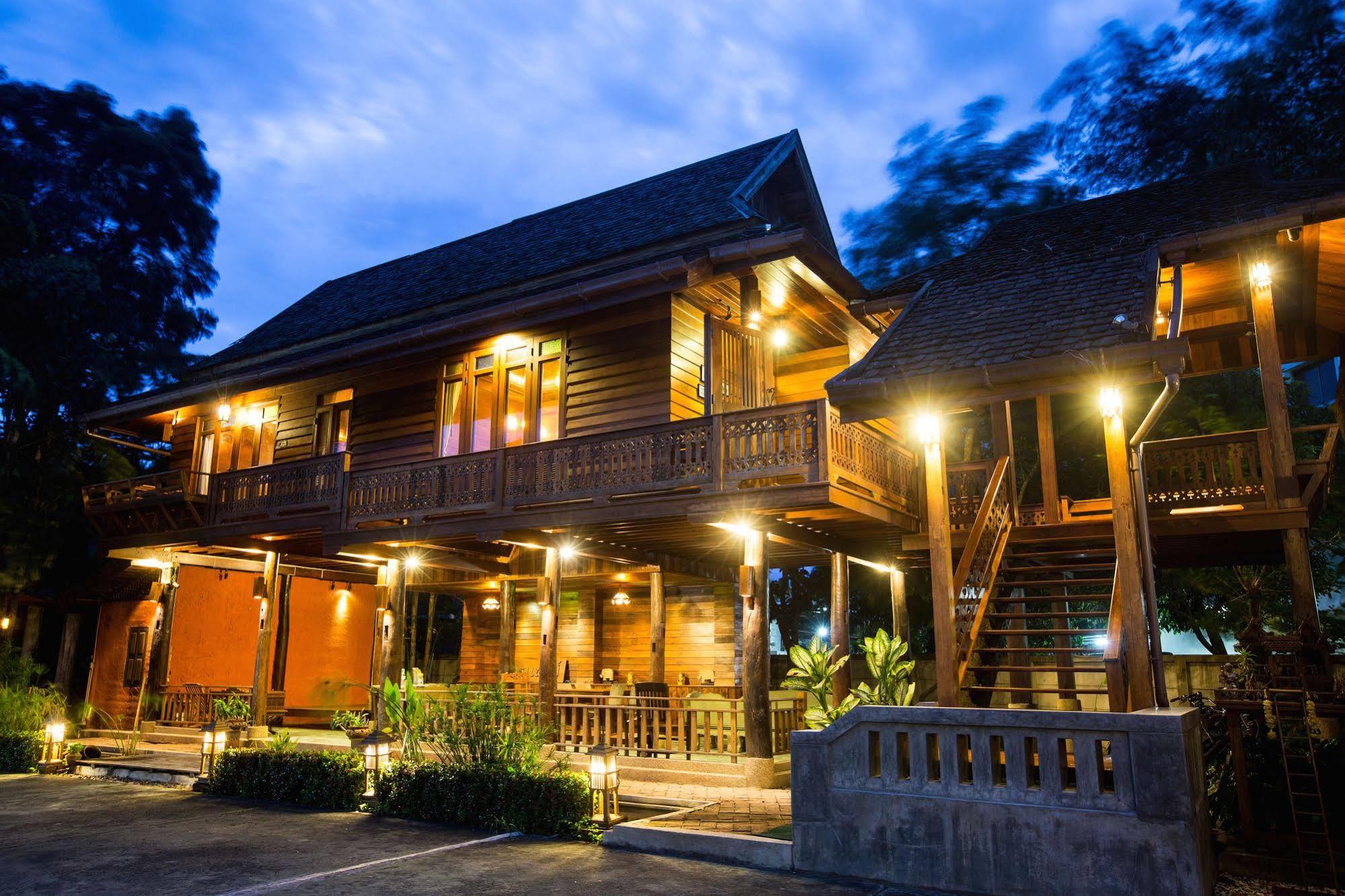 เรือนคำอิน Hotel เชียงใหม่ ภายนอก รูปภาพ