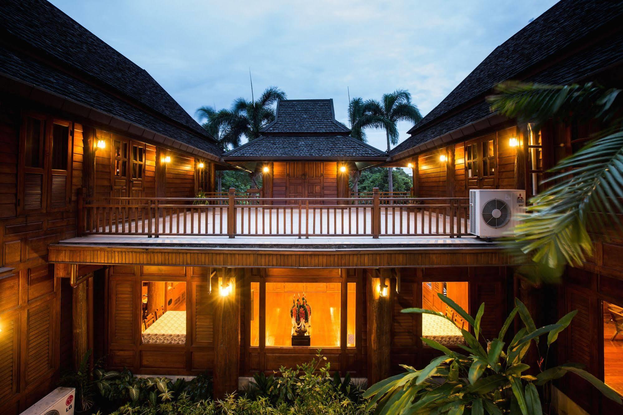 เรือนคำอิน Hotel เชียงใหม่ ภายนอก รูปภาพ